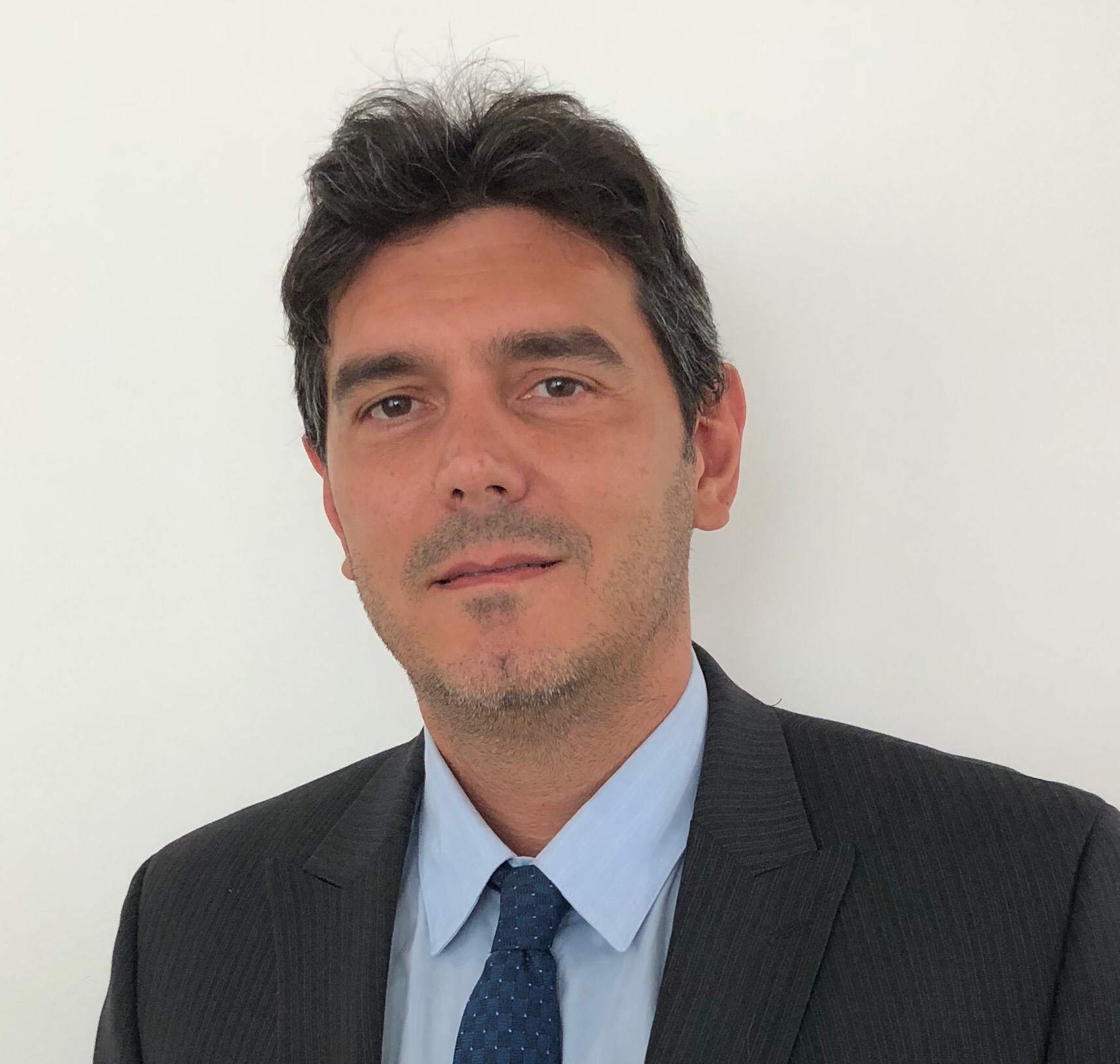 Dr. Roberto Ferrero